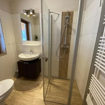 N5 Eingezaeuntes Mit Ebenerdiger Dusche Butjadingen